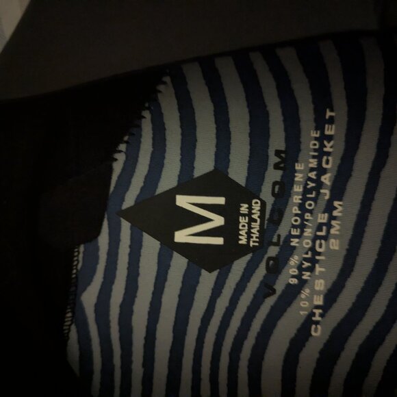 Volcom Women's swimsuit/wetsuit - Picture 4 of 4